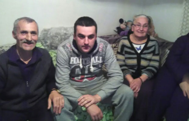 У ДОМУ ДОБИТНИЦЕ СТАНА У БЕОГРАДУ: Зорица награду поклања кћерки и сину